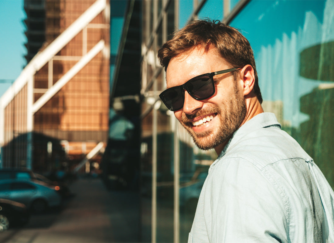 Ophthalmologist's Advice: Wear Sunglasses When Going Out in Summer